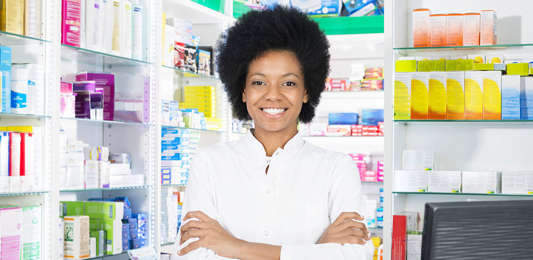 female pharmacists in pharmacy